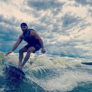 Meet your Posher, Jonny